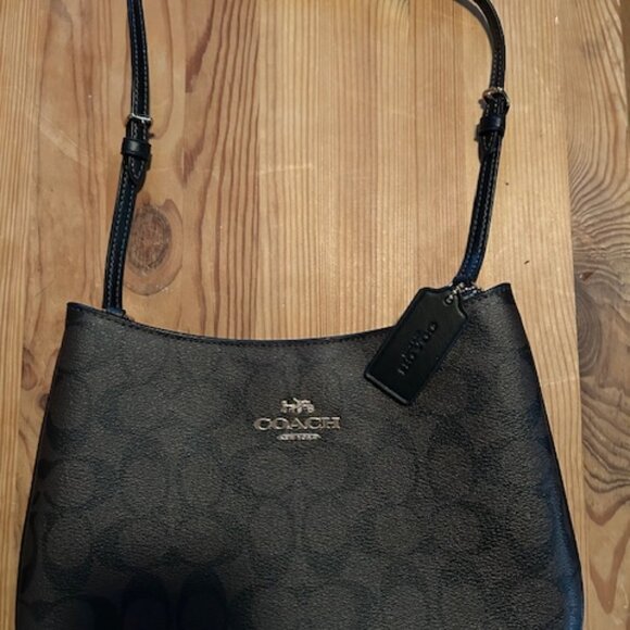 Coach Signature Shoulder Bag - Picture 1 of 5